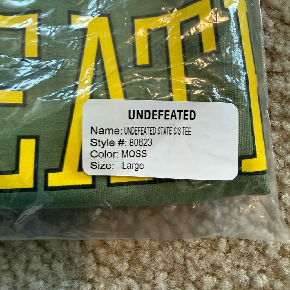 UNDEFEATED STATE TEE - Picture 4 of 6